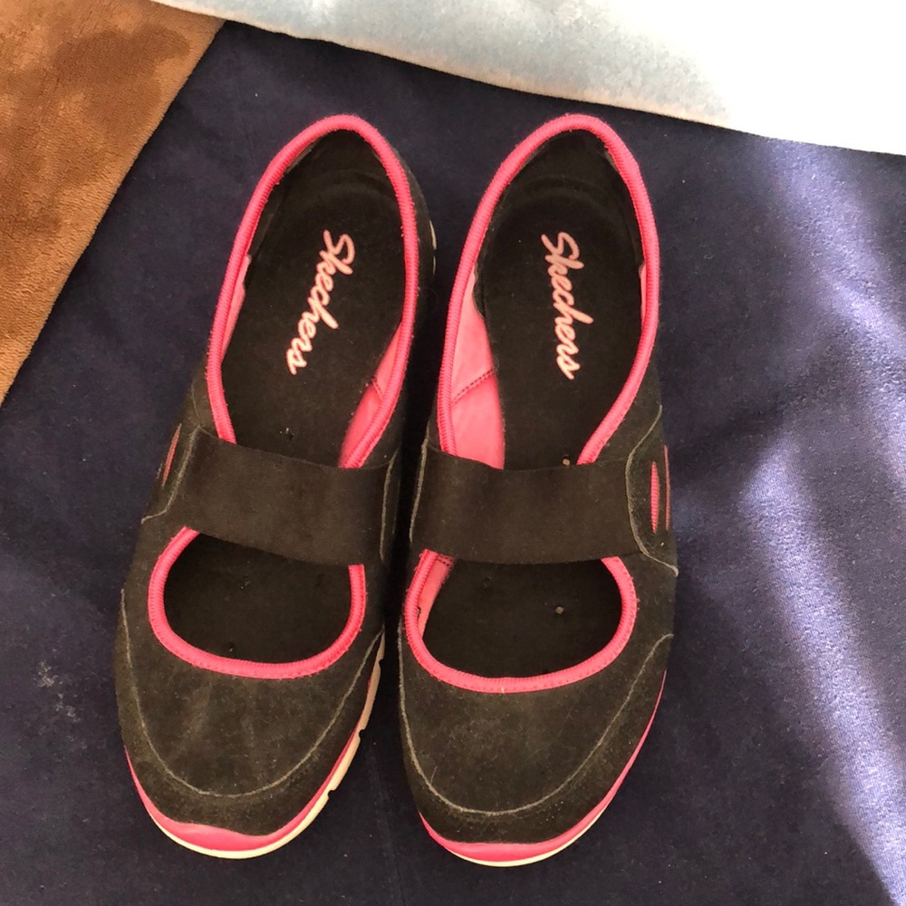 Skechers black and pink athletic slip on sneakers
